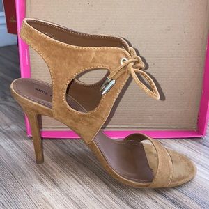 Chestnut heels